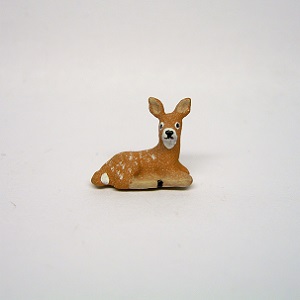 1/4" deer-fawn laying - Click Image to Close